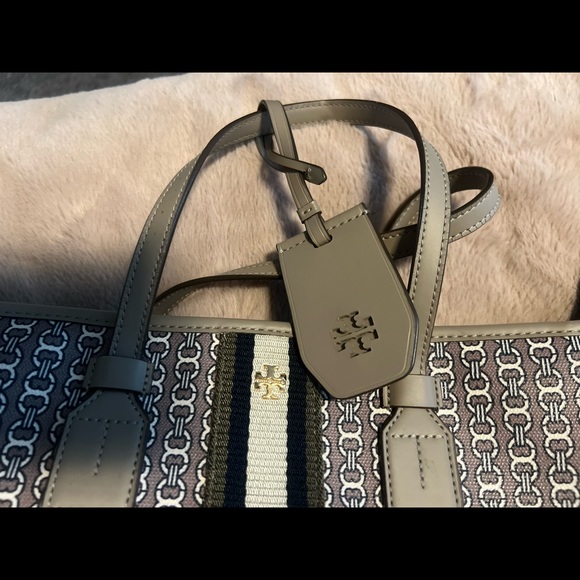 Tory Burch French Gray Chain Link Medium Tote - Picture 3 of 7